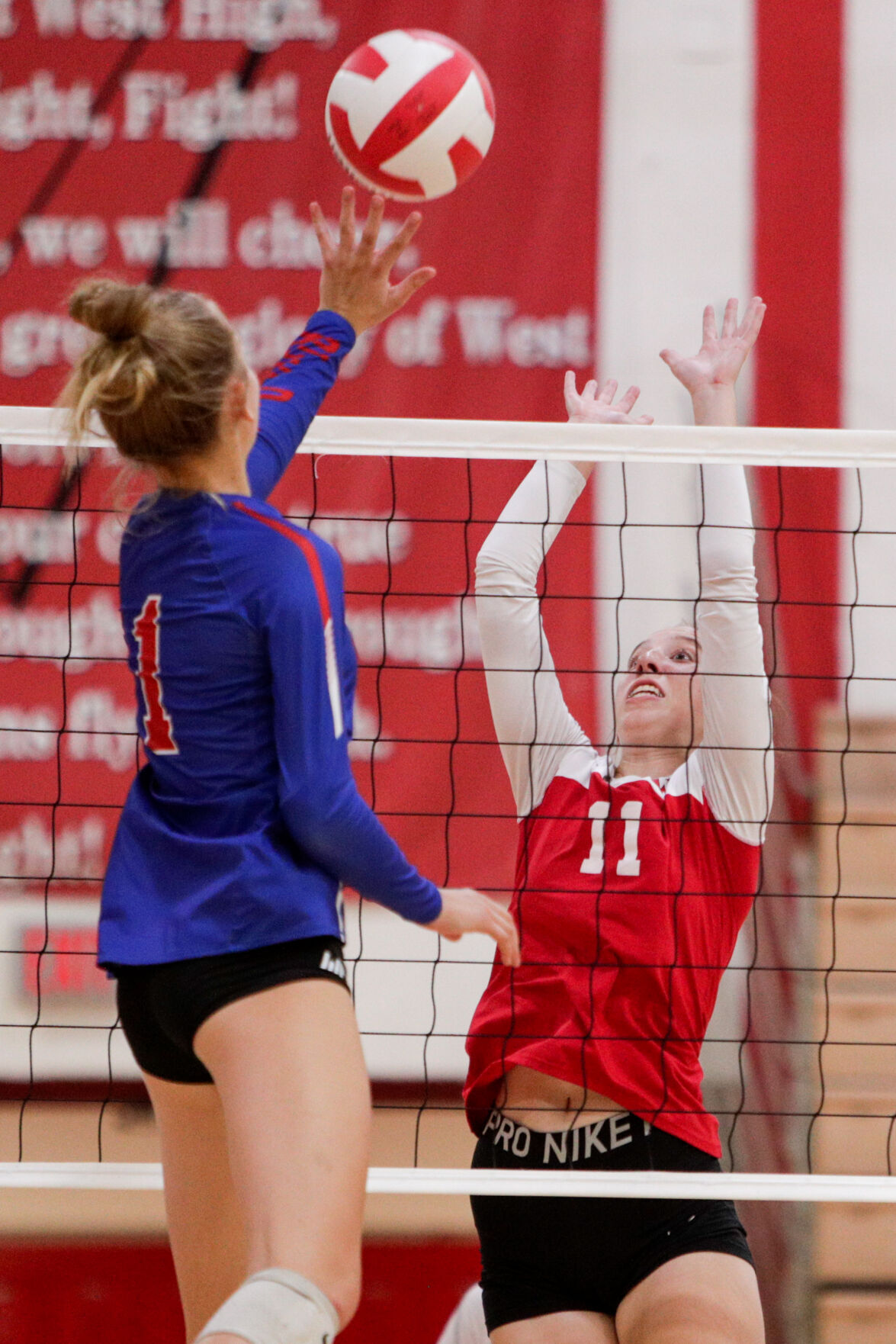 092022-qc-spt-central-west vball-12.jpg